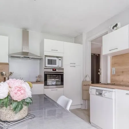Cosy A 60 M² Parking Inclus *